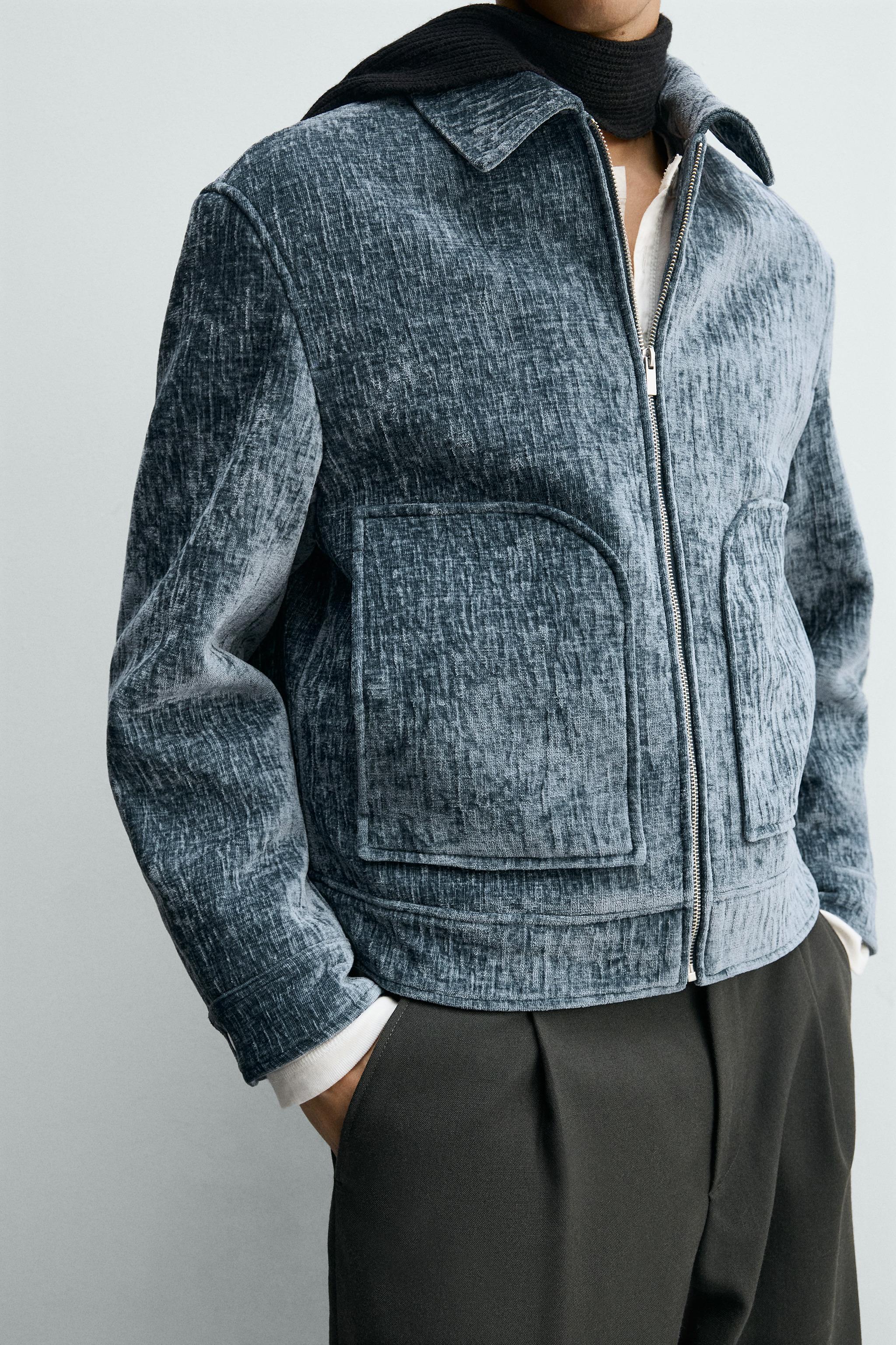FLOCKED EMBOSSED JACKET